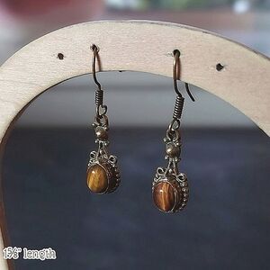 Vtg tiger's eye and textured brass dangle earrings